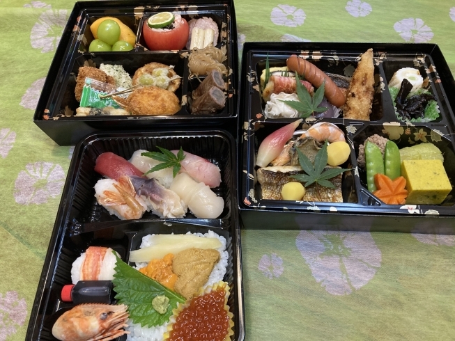 2段折、食事がお寿司希望。八千円税込「法事折」