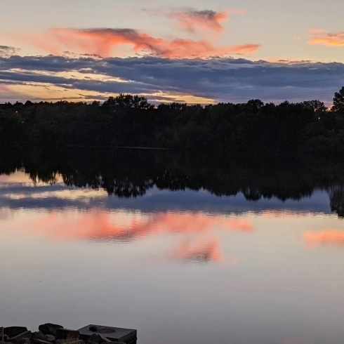 Sunset on Wisconsin River「Teacher'sコーナー82号 Here is my hometown! 蘇我駅近くの英会話教室】043-209-2310」