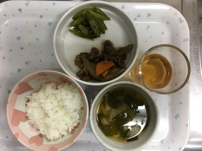 「谷史季保育園　今日の給食・おやつ　９月１６日木曜日」