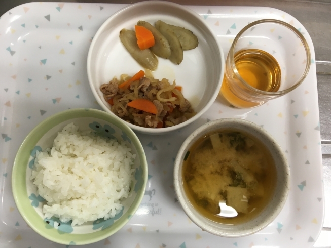 「谷史季保育園　今日の給食・おやつ　９月２１日火曜日」