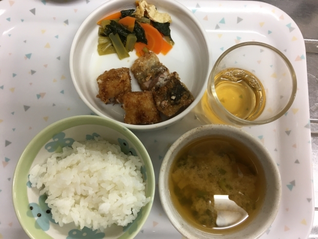 「谷史季保育園　今日の給食・おやつ　９月２２日水曜日」