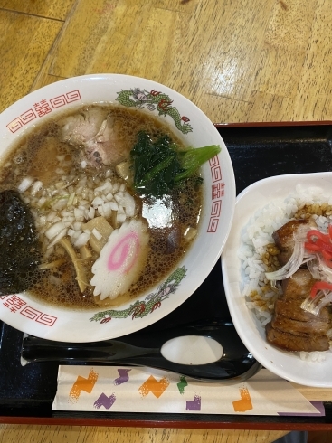 「人気のセットメニュー　西八王子のラーメン屋麺楽です！」