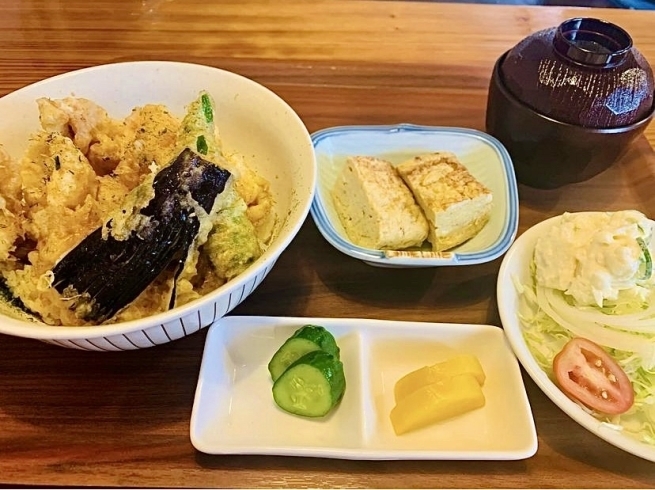 ヤリイカ天丼「『おすすめ定食』二本松市のあったか美味しい定食屋さん」
