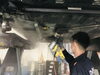 錆止めしてる光景「10月限定！下廻りの錆止め25%OFF【新潟市東区、セルフスタンド、24時間営業、キーパーコーティングもオススメ】」