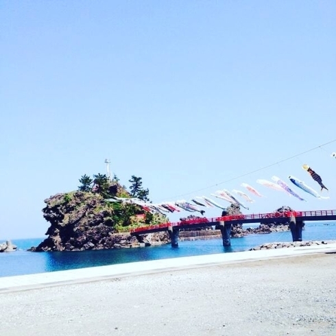 5月の鯉のぼり✨「インスタ映え間違いなし！日本海に浮かぶ絶景✨恋する灯台『弁天岩』✨」