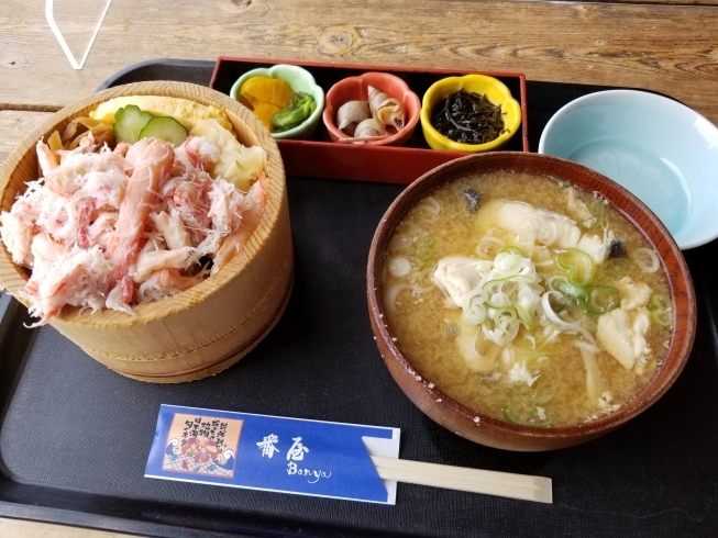 カニちらしセット！タラ汁つき！「海鮮丼、お刺身、カニちらし✨日本海を一望できる『番屋』✨」