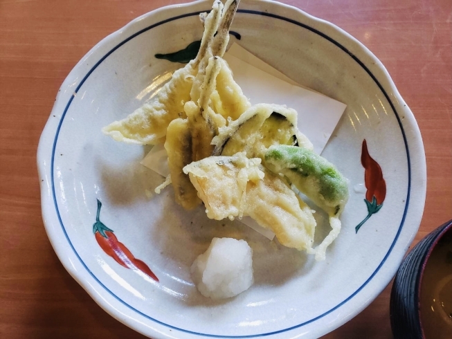 「10月12日(火) 一魚一会のおすすめランチは「メゴチと野菜の天ぷら」」