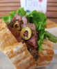 「土日限定のローストビーフサンド✨淡路島の淡路市で安心して食べられるパンを作っています✨淡路島の食材をたっぷり使ったパン、食パンなどたくさんあります✨美味しいと言ってもらえるように心を込めて作っています✨」
