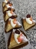 3日間限定 洋梨のタルト並んでます 淡路島の南あわじ市榎列のケーキ屋 コロリスです 誕生日ケーキ ハロウィンケーキのホールケーキ も承っております クリスマスケーキも近々発表します 焼き菓子 マカロンも沢山あります Coloris コロリスのニュース