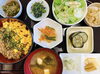 元気・健康になる 麹漬けニ色丼「元気・健康になる  麹漬け鳥肉のニ色丼　南区で腸活ランチが食べられる古民家カフェ」
