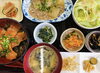 元気・健康になる サーモン丼「元気・健康になる  サーモン丼　南区で腸活ランチが食べられる古民家カフェ」
