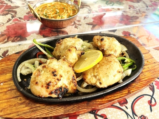 マライティッカ「鶏もも肉の炭火焼きマライティッカ！マイルドな味のタンドリー料理です♪　【Indian Nepal Restaurant PURNIMA】」