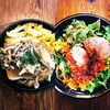 「きのこチキンステーキ　ロコモコ丼」
