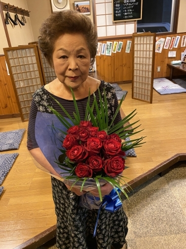ばあちゃん80歳おめでとう！「ばあちゃんの80歳(傘寿)の誕生日お祝いして頂きました！」