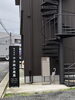 遠くから見た株式会社中井総合建築様の看板「株式会社中井総合建築様-看板設置工事」