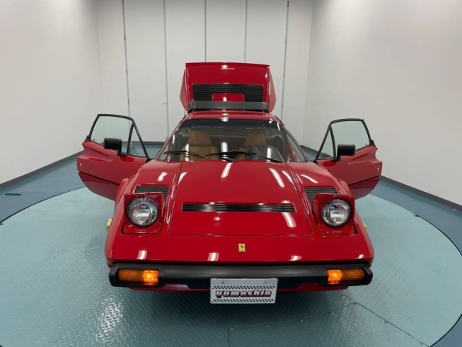 「Ferrari308GTBクワトロバルボーレがLAより7か月間のオーバーフォールを経て夢進yumeshin automobiliに到着しましたー！！」