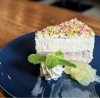 カラースプレーチーズケーキ New Normal Cafeのニュース こうのす広場 鴻巣市