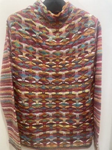 ミックスの綺麗な色のセーター「バーゲン開催中！」