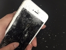 アイフォン修理‼️画面が割れたままでのiPhoneの使用に潜む危険なコト②