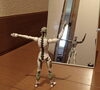 鏡像「鏡が像を左右反転させているように感じるのはなぜか？」