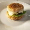 ホタテステーキライスバーガー(炙りチーズ)「【シエル】ホタテ５個を使ったホタテステーキライスバーガー好評発売中です❗」