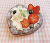 濃厚ハートチョコケーキ　¥1296「バレンタインにオススメのチョコレートやケーキです。」