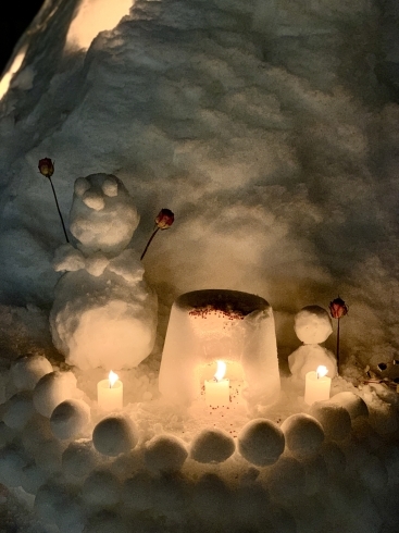 メガネのサトウ駐車場で雪あかり「ひっそり雪あかりしました」