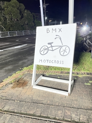 看板を準備していただきました😳「BMX・電動バイク体験会を開催🏍️💨」