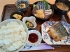 サバの塩焼き＋刺身盛り合わせ定食1900円「休日に人気メニューご紹介」