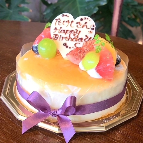 「【シカのお誕生日ケーキ】『チーズスフレ』『モンブランタルト 』 ホールケーキは基本的にご予約制です✨」
