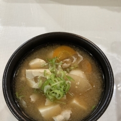 野菜たっぷり豚汁めっちゃ美味しいです❣️ 【札幌市北区新琴似　野菜のおかず　ほっこり】