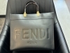 「FENDIの買取は 長崎市の買取専門店【おたからや　マックスバリュメルクス長崎店】へ！高く売るなら、業界最大手の「おたからや」にお任せください！！無料査定＆無料電話相談」