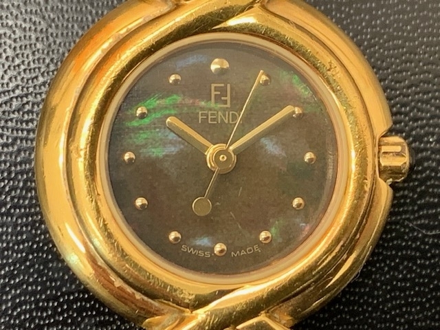 フェンディ　クオーツ腕時計　高価買取　電池切れＯＫ「フェンディ　ＦＥＮＤＩ　腕時計　お買取りさせて頂きました。　本日のＫ24インゴット　当店買取価格は1ｇ9672円です。　ロレックス、エルメス、シャネル、ヴィトン、貴金属、ダイヤ、色石、金歯、純金眼鏡、純金仏具の「買取」は大黒屋　金町北口店へ」