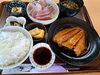 ブリカマ煮付け＋刺身盛り合わせ定食2300円「ブリカマ煮付け＋刺身盛り合わせ定食」