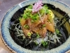 ごまヤスミ丼（税込900円）「自家製ごまだれと一緒に召し上がれ😋　歯応え抜群！ごまヤスミ丼」