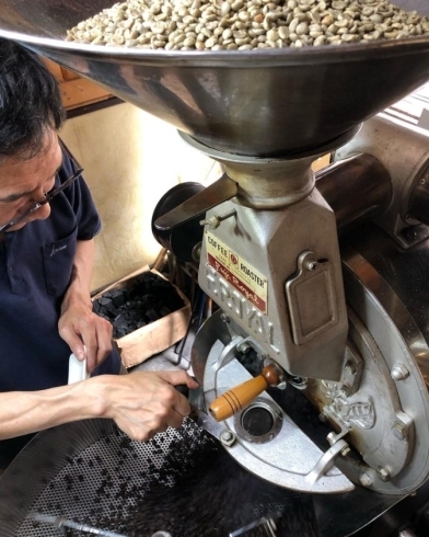 「キリマンジャロ、モカ、ガァテマラなど各種販売　《自家焙煎したコーヒー豆を販売・札幌にある珈琲工房 柏丘》」