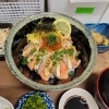 テイクアウトも可能な新定番メニュー！　サーモンマヨ炙り丼🐟🛍️