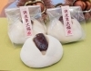 柔らかな渋皮栗が丸ごとのってます「渋皮栗大福🌰です」