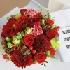 サプライズにも お花でできたケーキアレンジ