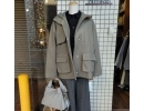 福島市セレクトショップ｜1枚で決まるおしゃれシャツ♪あたたかカーキのフード付きコートとの冬コーデ