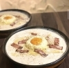 「映えすぎっ！『一枚麺のカルボナーラ』🍝✨」