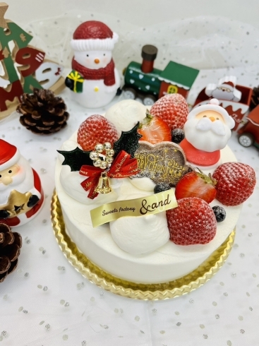 「苺デコレーションケーキ(クリスマスケーキ)【神辺町　スイーツファクトリーアンド】」