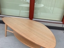 棚板がついたリビングテーブル　家具選びは札幌南区にある家具専門店『彩工房畑山』へ