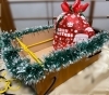 子どもサンタを乗せて走るソリが完成😊「Xmasリトミックの準備中✨ソリは完成🛷ツリーは、急がないと‼️【南区＆下京区のピアノ・リトミック・英語リトミック・ベビーリトミック】」