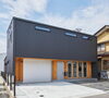 「スタイリッシュさとナチュラルな柔らかさを持ち合わせたお家🏠【ライフスタイルに合わせた完全オーダーメイドの家造り　清水住建】」
