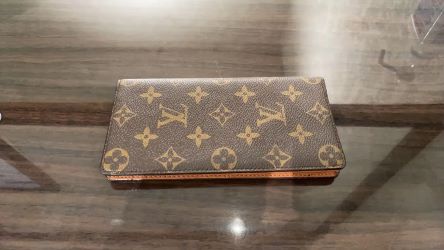 ルイヴィトンM60825 ポルトカルトクレディ財布「ルイ・ヴィトンM60825 ポルトカルトクレディの財布を買取しました!」