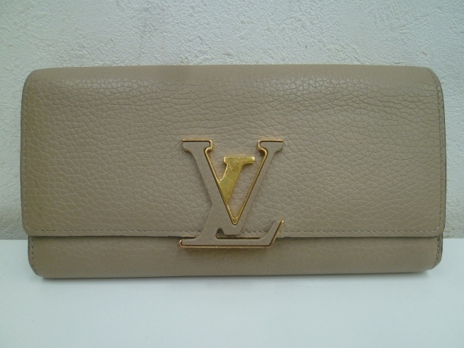 ルイヴィトンの財布、ポルトフォイユカプシーヌ「買取専門 金のクマ 沼津店　新年に向けてヴィトンの財布を買い替え」