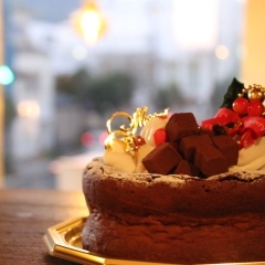 2023クリスマスケーキはイロンコロンの贅沢ガトーショコラで