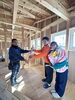 監督からお施主様へ棟札をお渡しします。「まいぷれ始めました【茅野市の新築・リフォームならワンズプラス】」
