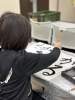 書き初めを終えて、皆んなの上達に驚いています「小学生の書き初め」
